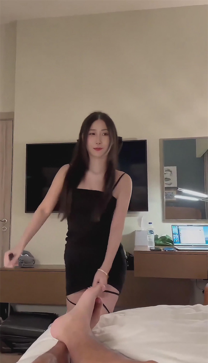 秀人模特Laura阿姣（钰涵）和金主视频 1V
