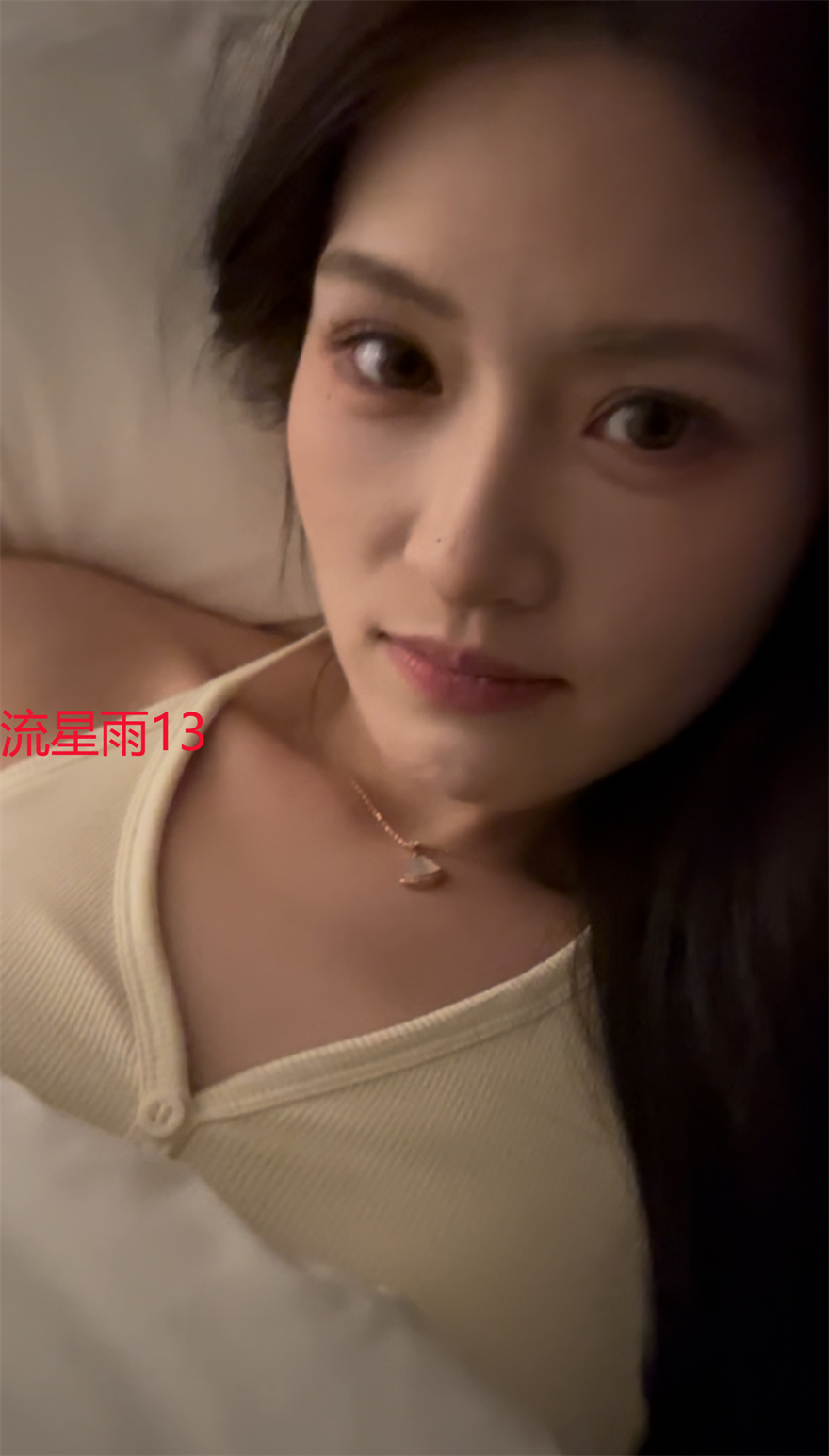 广州超高颜值人妻笑容特别甜美 12V