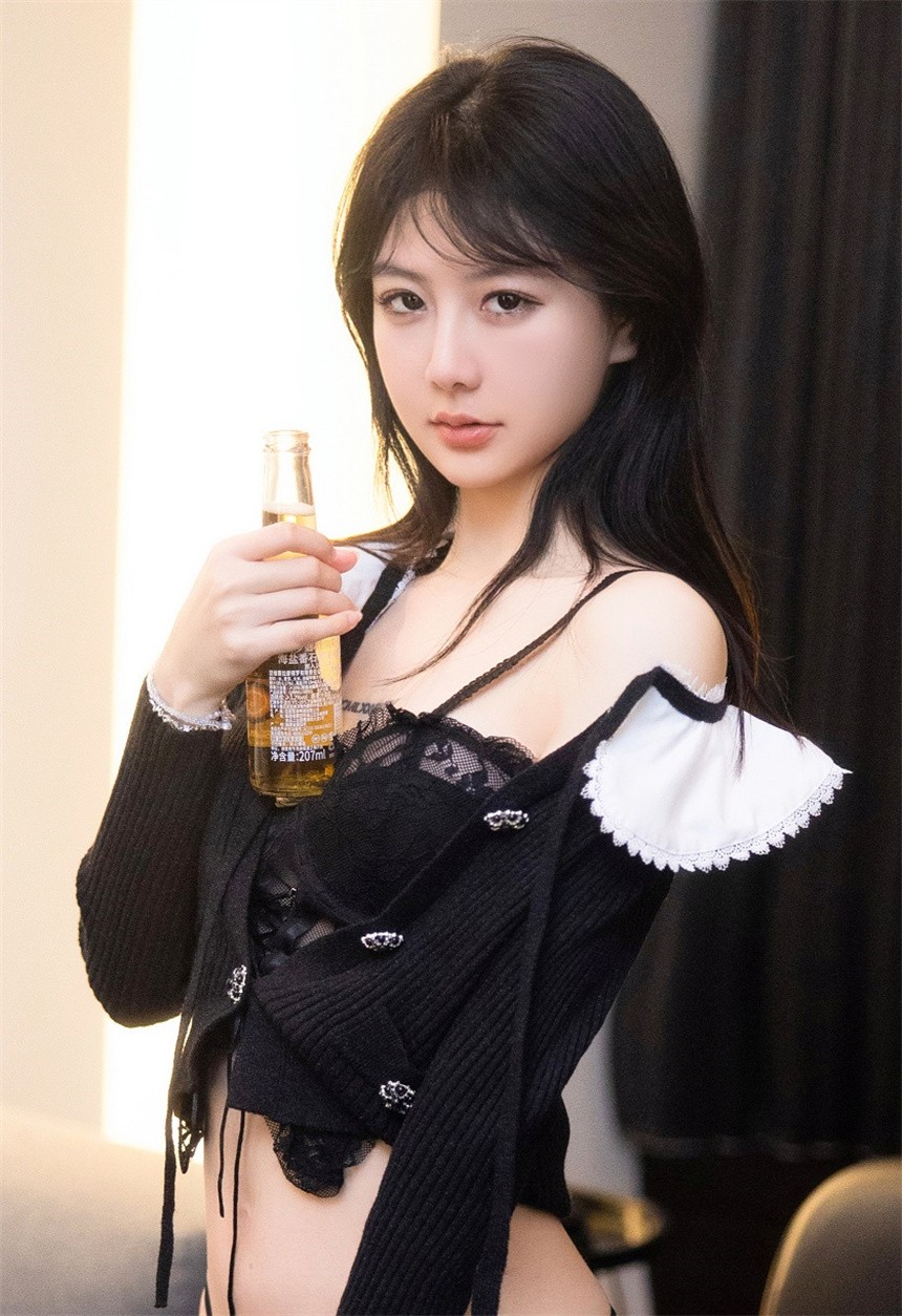 秀人网谢小蒽可爱学生服 97P1V
